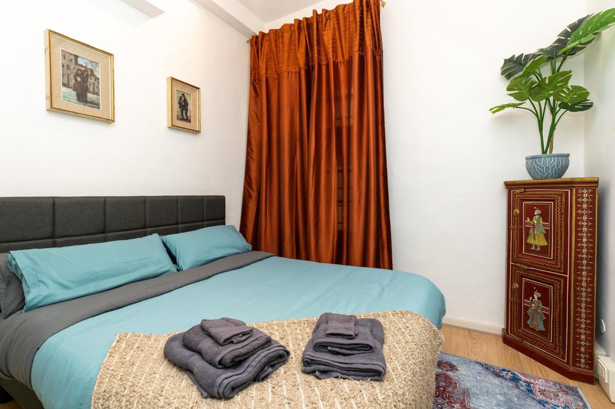 Historic Apt In The Center Of Lucca With Balcony Apartment Bagian luar foto