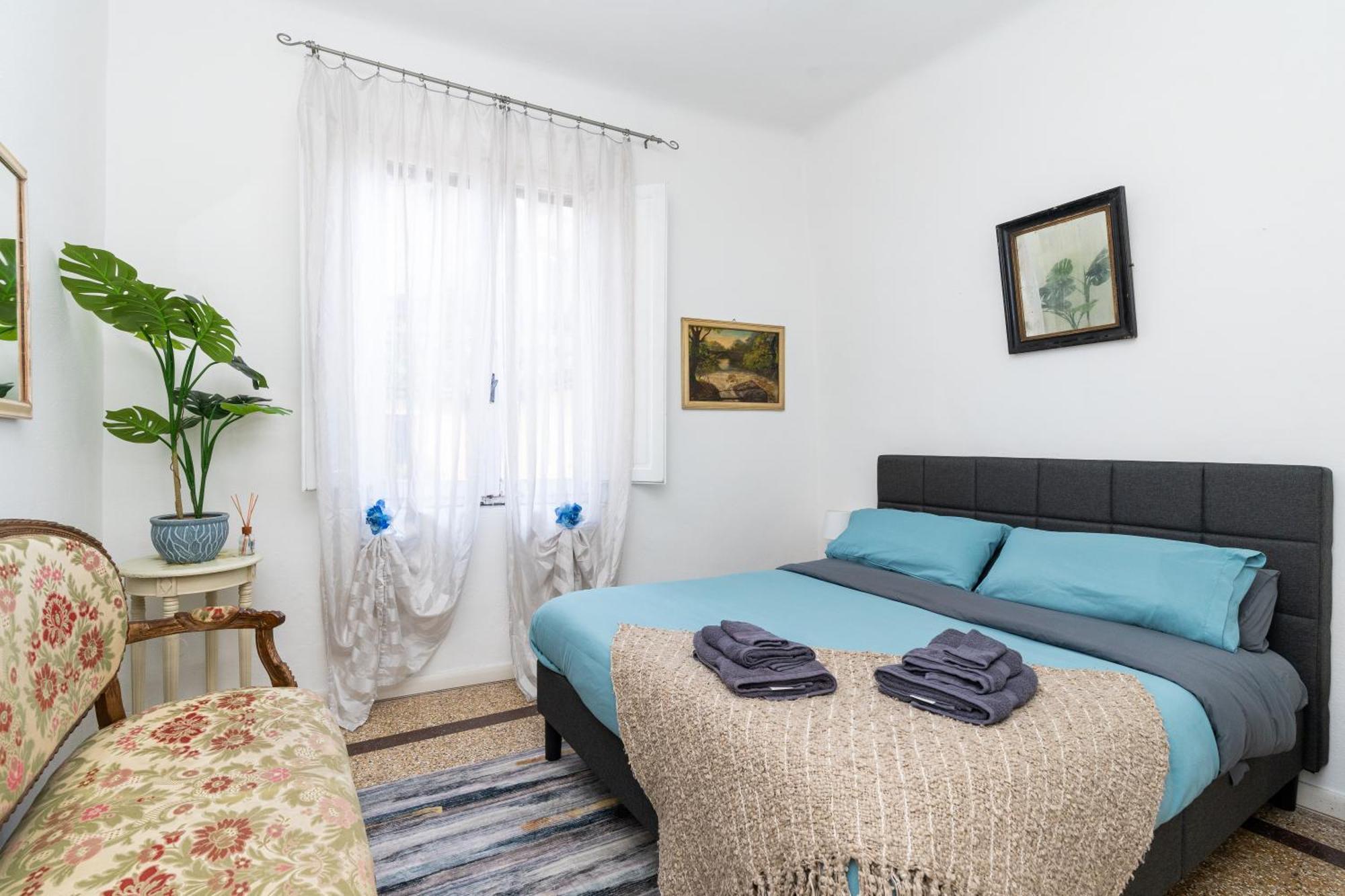 Historic Apt In The Center Of Lucca With Balcony Apartment Bagian luar foto